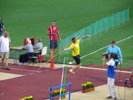 Javelot H : 1 Vitezslav Vesely, Rep.Tch à 87.68m !