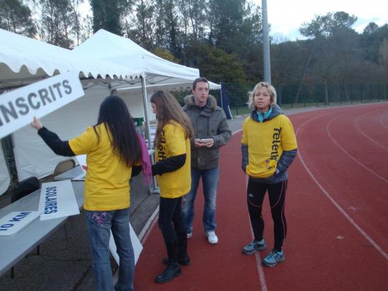  On s' active avant l' arrivée des participants