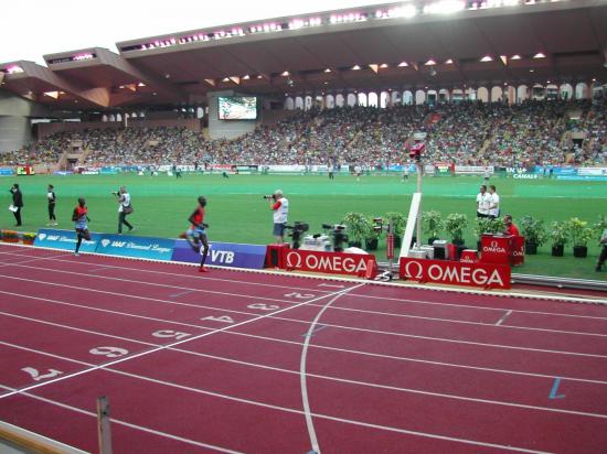 l'Arrivée du 5000 , Edwin Cheruiyot Soi( Kenya)  en 12:51.34 !