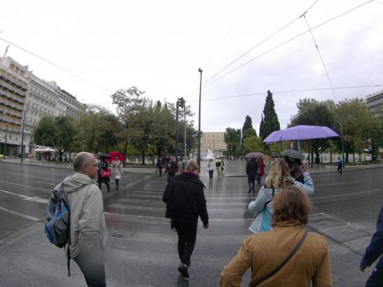 La Place Syntagma :( sous la pluie)