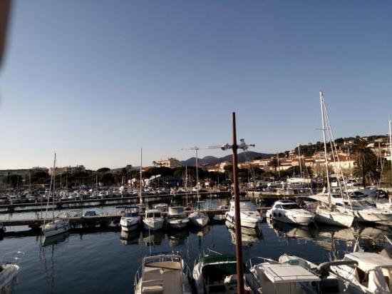 Cavalaire et son port